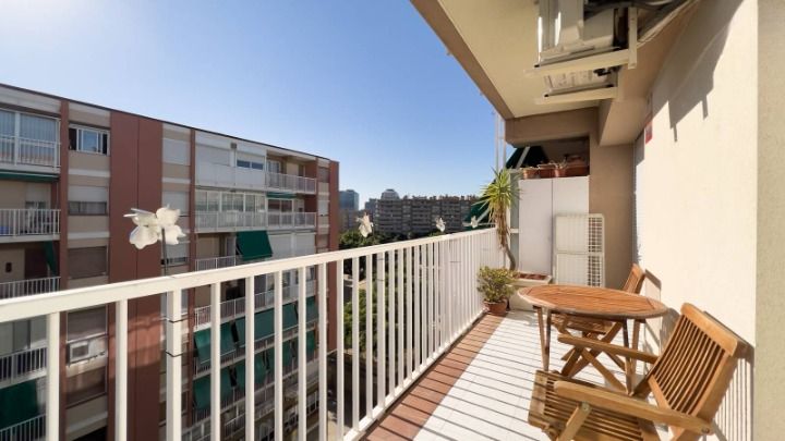 Terraza privada con vistas despejadas